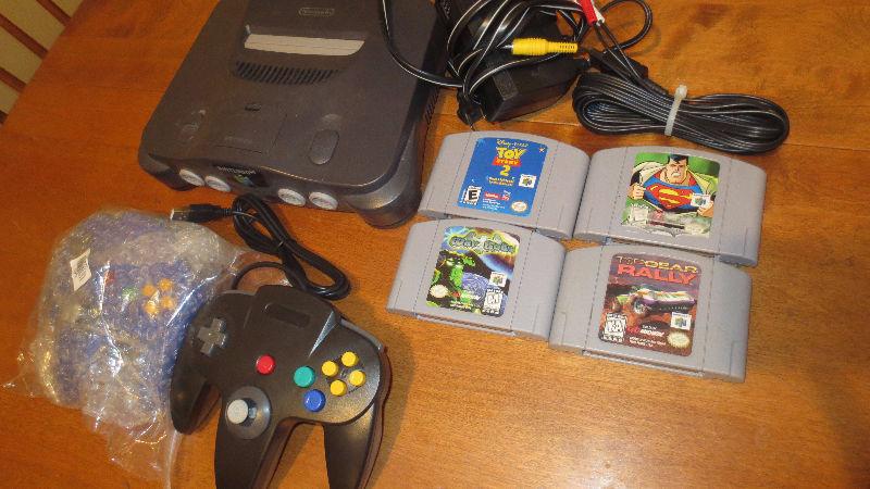 Nintendo 64 N64 console with 2 Controllers 4 Games