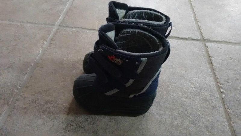Maple Leaf Winter Boots-Toddler Size 7
