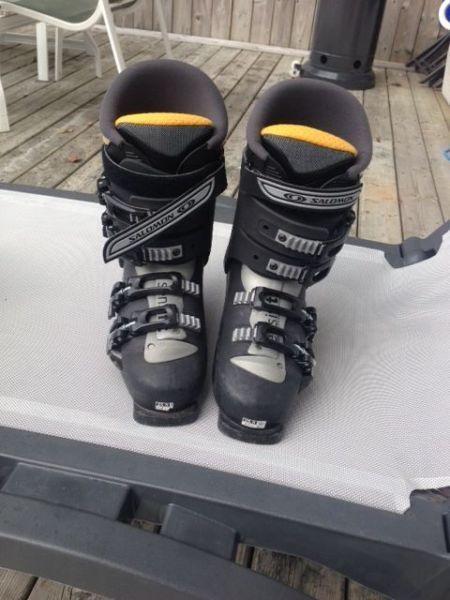 Solomon ski boots
