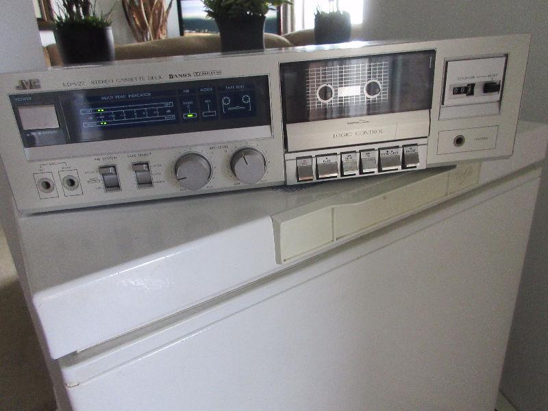 JVC KD-V22 single cassette deck