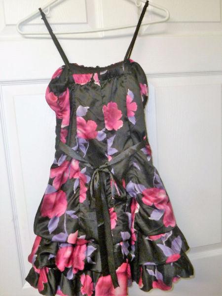 Gorgeous size XS dress in pristine condition