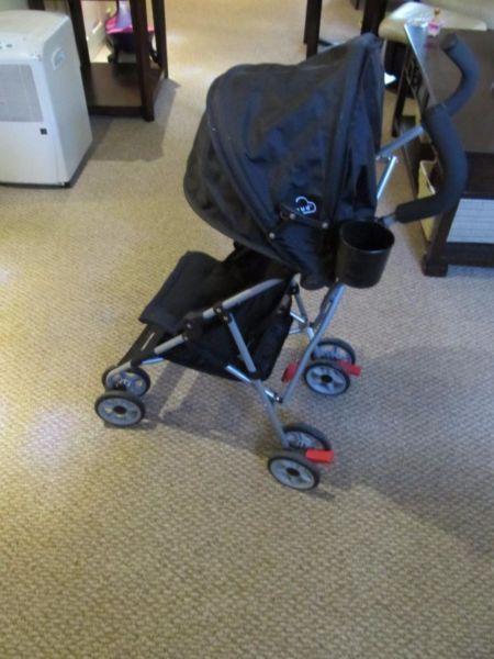 Gently used baby stroller excellent condition