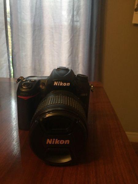 Nikon D7000 DSLR for sale !! 650$OBO