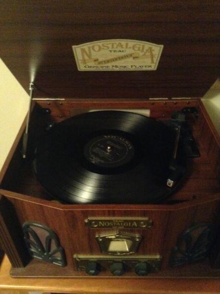 Nostalgia Gf-180 Record player + radio