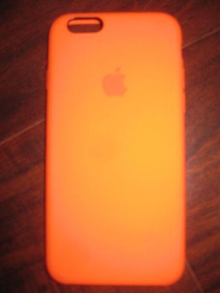 Apple iPhone 6 / 6S Leather Back Case. Original Apple. Like NEW