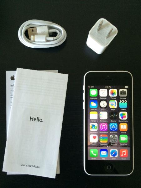 White iPhone 5C,16GB. Perfect Condition. ROGERS/CHATR