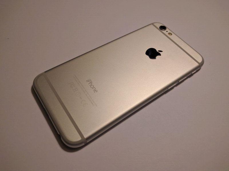 10/10 Mint iPhone 6 64GB (Telus/Koodo) Premium Silver