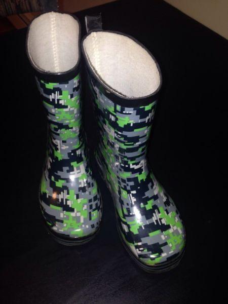 Boys rain boots