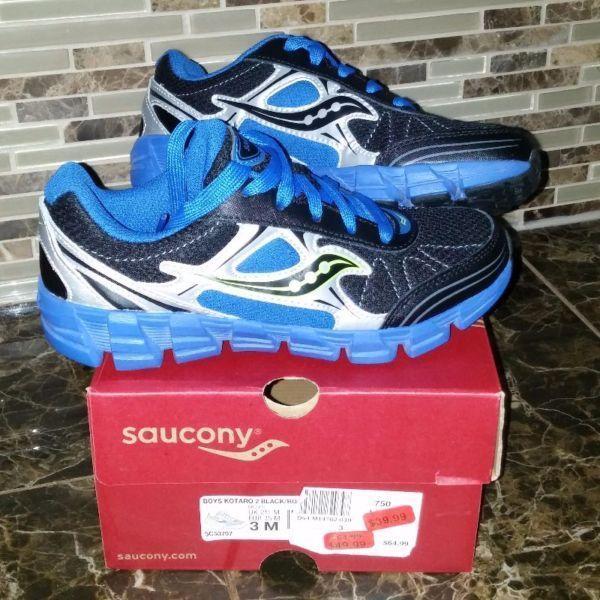 Boys size 3 Saucony Sneakers