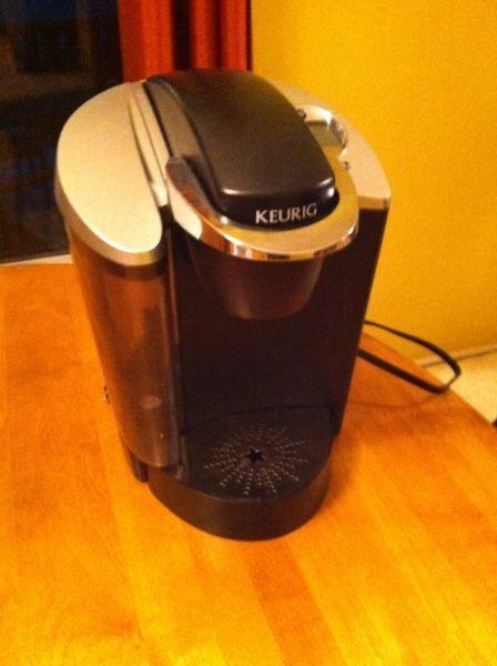 KEURIG K60 Model - Coffee maker