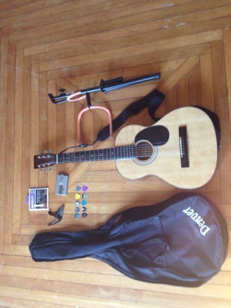 Junior Guitar + accesories