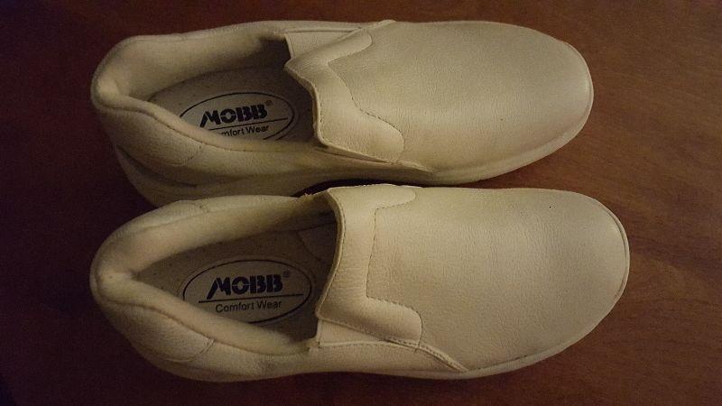 Mobby Nursing Shoes