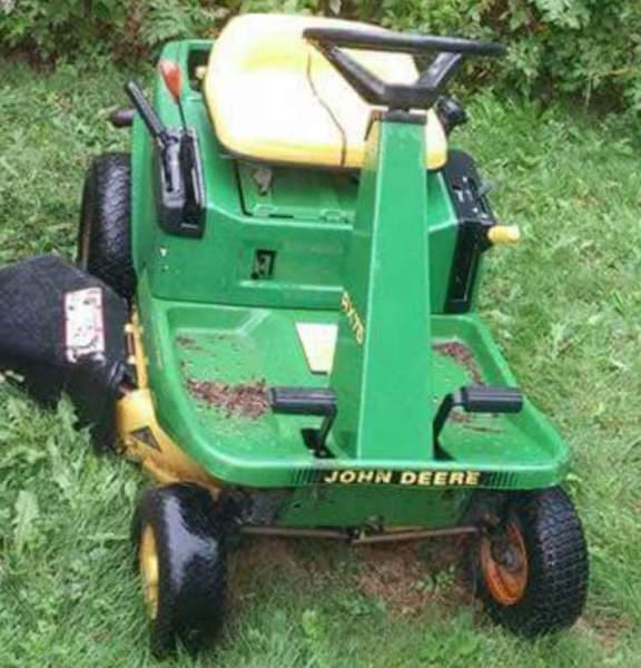 9hp John deere lawn tractor