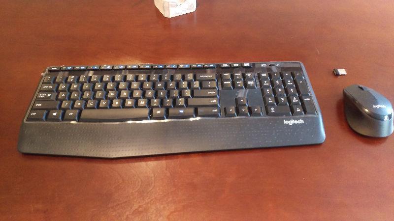 Brand New Wireless Logitech Keyboard & Mouse