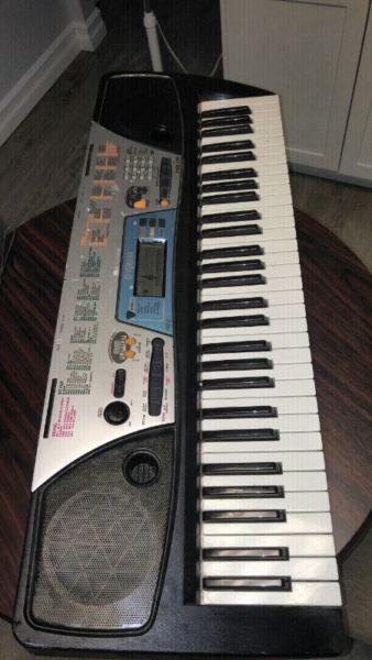 Yamaha keyboard great for begginner, best offer takes it