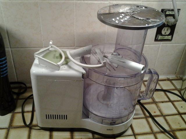 Wanted: older Brawn food processor for parts