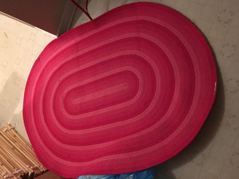 Pink rug good condition