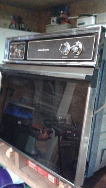 Wall oven
