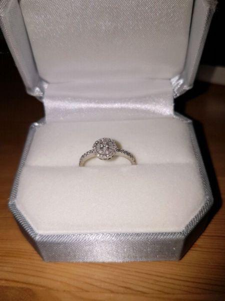 Wanted: Engagement ring 4.75 size 35 points total weight