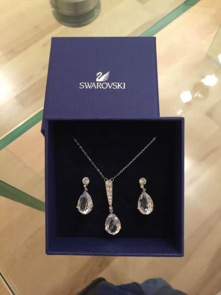 Swarovski crystals earrings and necklace