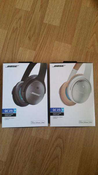 SEALED Bose QuietComfort 25 Acoustic Noise Cancelling headphones