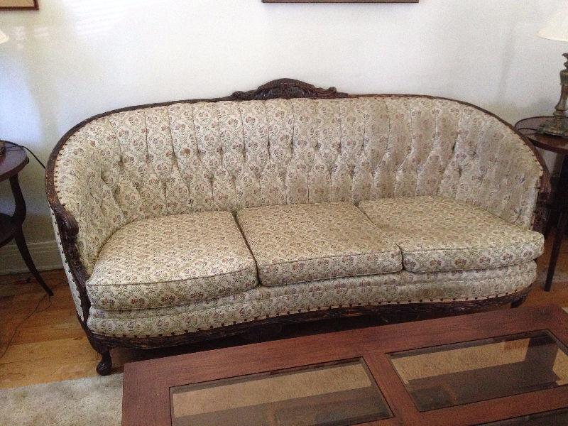 Divan Style ** Antique ** Style Couch
