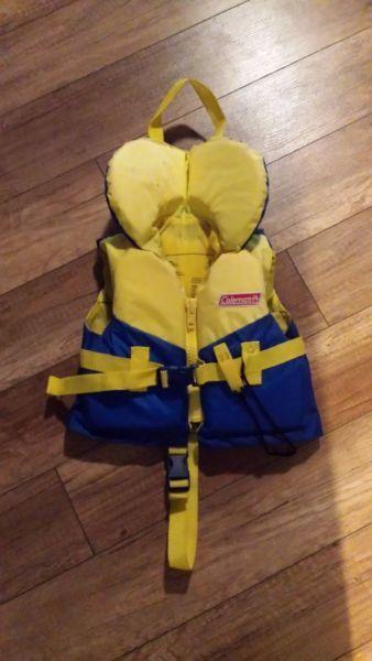 COLEMAN Youth life jacket