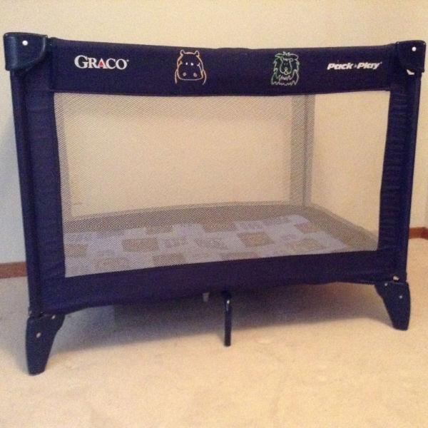 Graco Pack n Play Playpen/portable cribs