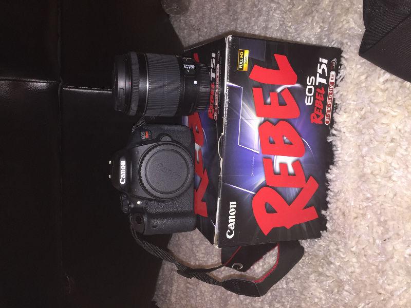 Canon Rebel EOS T5i DSLR Camera with 18-55mm IS STM Lens kit