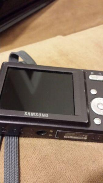 SAMSUNG ES55 10 megapixel digital camera