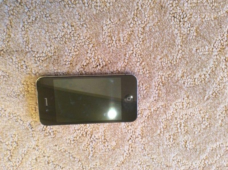 32 g iPhone 4 excellent condition