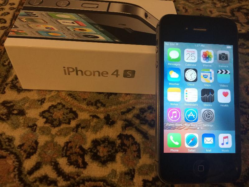IPHONE 4S GREY, 32GB, UNLOCKED IN EXCELENT CONDITION