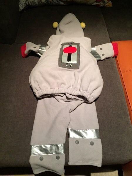 Old navy 12 month -24 month Robot hallowe'en costume