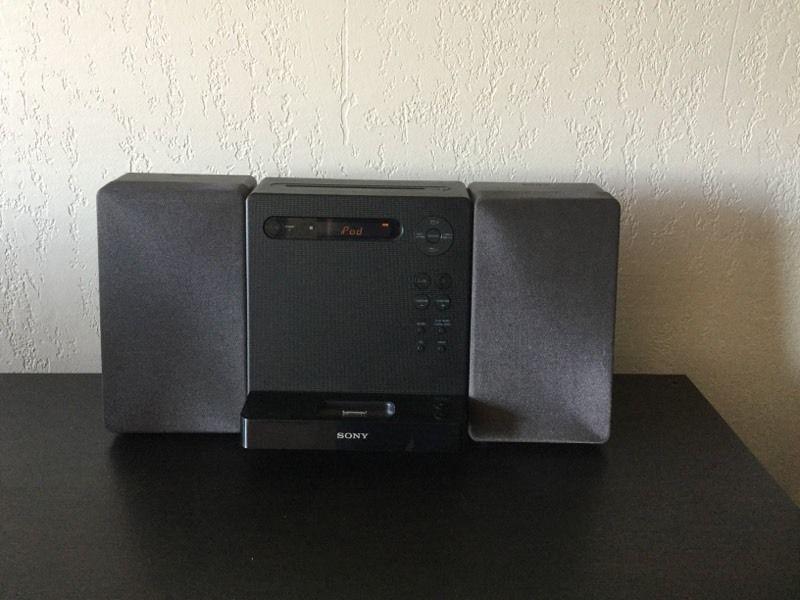 Sony iPod stereo with dock