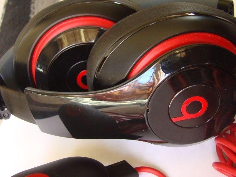 ORIGINAL BEATS BY DRE AUDIO HEADPHONE WITH USB CHARGER