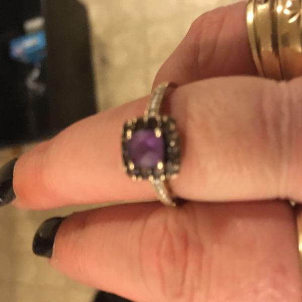 10k yellow gold and amethyst ring