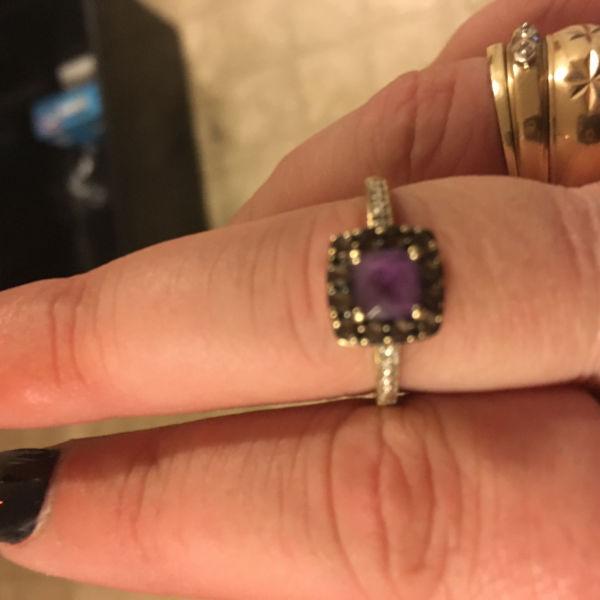 10k yellow gold and amethyst ring