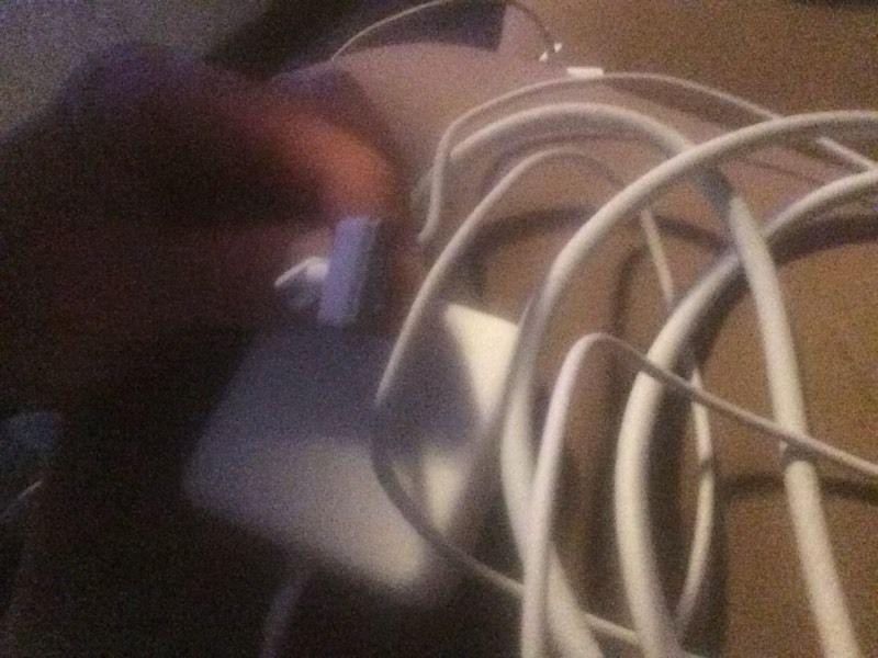 Apple Mac charging chord iPhone iPod laptop