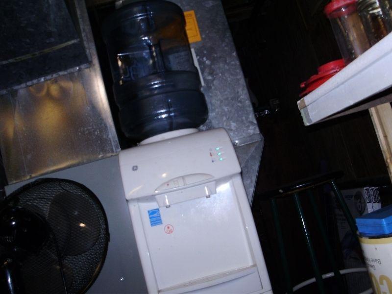 GE Water cooler/heater / dispenser