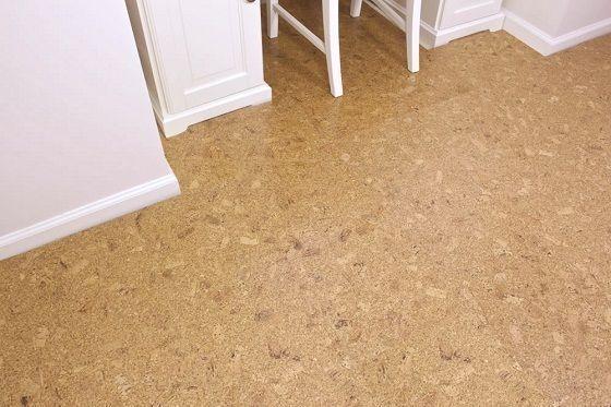 Make your home welcome with warm floors using cork
