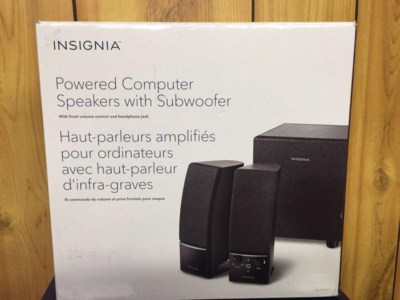 Insigna computer speakers