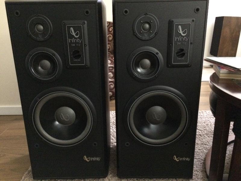 Infinity floor standing speakers SM-112 excellent condition!