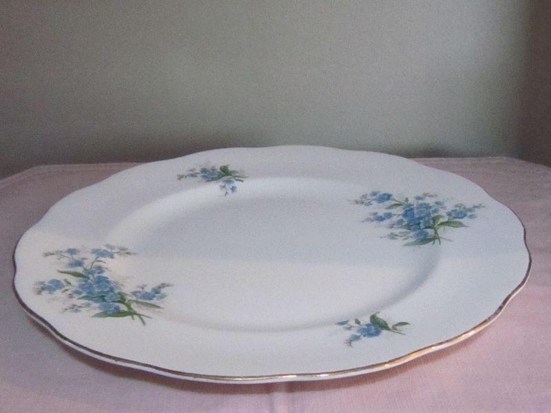 ROYAL ALBERT FORGET-ME-NOT CHINA FOR SALE!