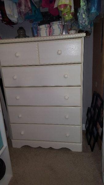 Ec white 5 drawer dresser