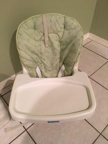 High chair - Space saver booster seat