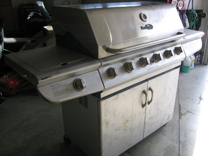 Large gas BBQ- Got a new one- End of the season deal $50