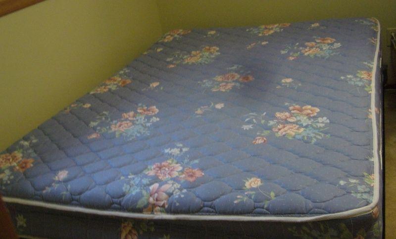 DOUBLE BED, BOX SPRING AND FRAME