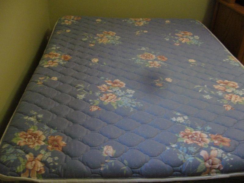 DOUBLE BED, BOX SPRING AND FRAME