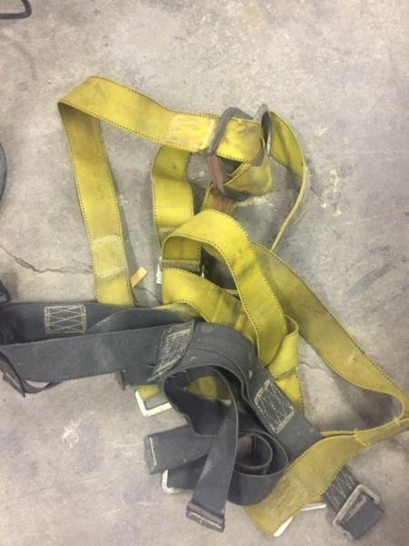 Fall protection three fall protection Riggs +2 lanyards