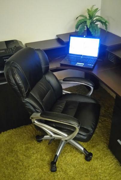 Computer desk with leather chair